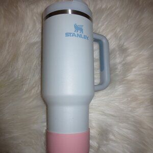 Stanley The Quencher H2.0 FlowState™ Tumbler | 40 OZ - Fog